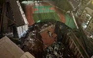 男生学校打篮球时感觉地在抖动,5小时后操场在30秒内轰然坍塌