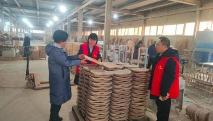 高密农商银行:金融活水“贷”动家具行业发展
