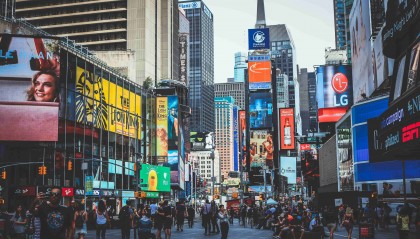 电脑打字新手攻略：如何提升打字速度和技巧？