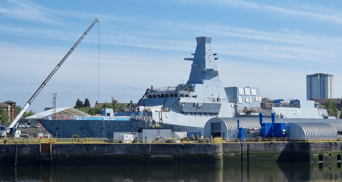 英国26型护卫舰大而无用？价格是中国055大驱2倍，火力比不上054B