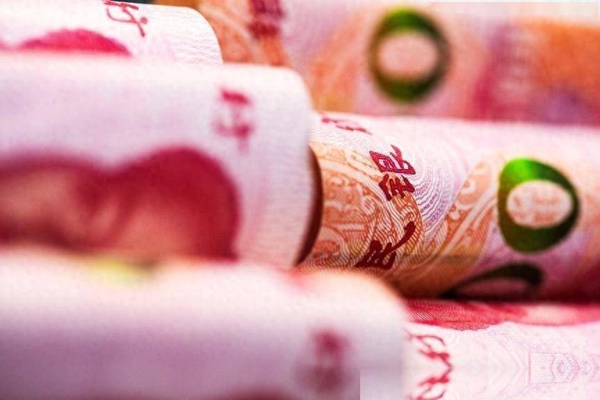香港对美元霸权重拳出击！用人民币给黄金定价，这步棋狠在哪里？