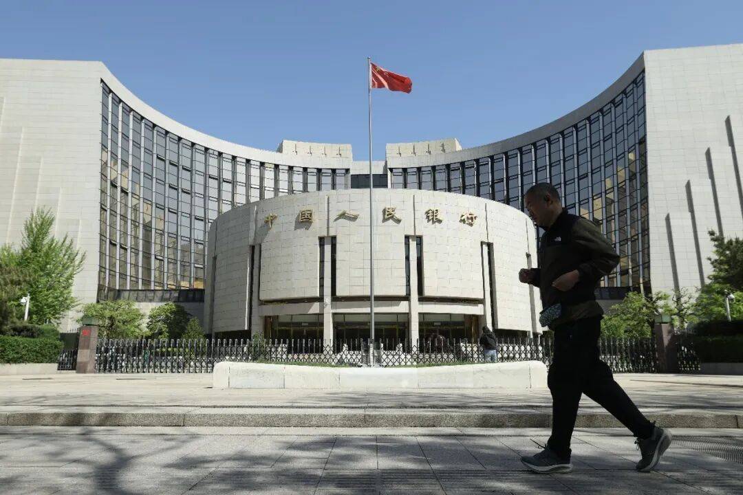 人民币升值一石二鸟 外纾摩擦内振消费